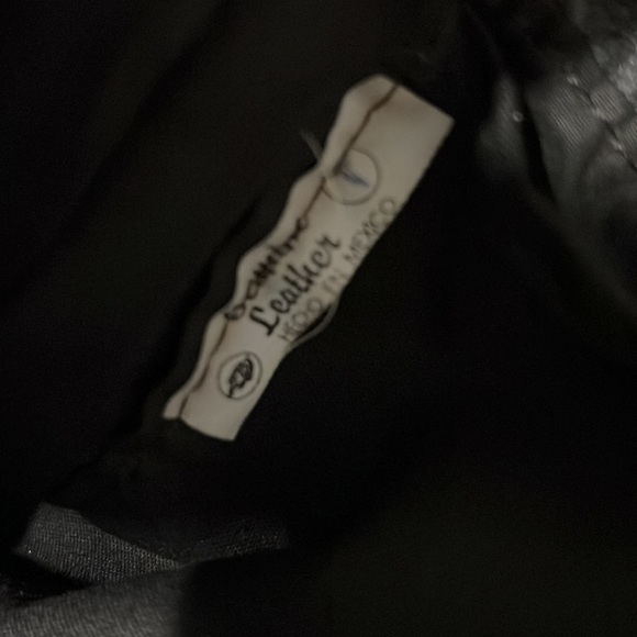 Genuine Leather Volvo Messenger Bag Vintage 11x15x3 Black with Handles and Strap - Picture 8 of 10